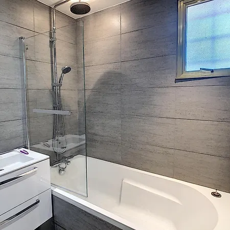 Spacious 3 Bed App With Pool 5min To Jlp Ideal For 2 Families Or 8 People Apartament Juan-les-Pins